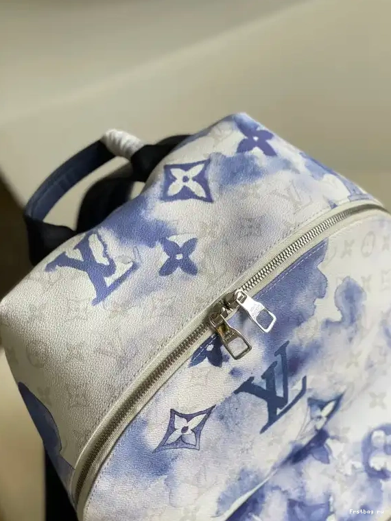 Frstbag ru VUITTON BACKPACK DISCOVERY LOUIS 0324